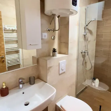 아파트 504 Obucina Kapije